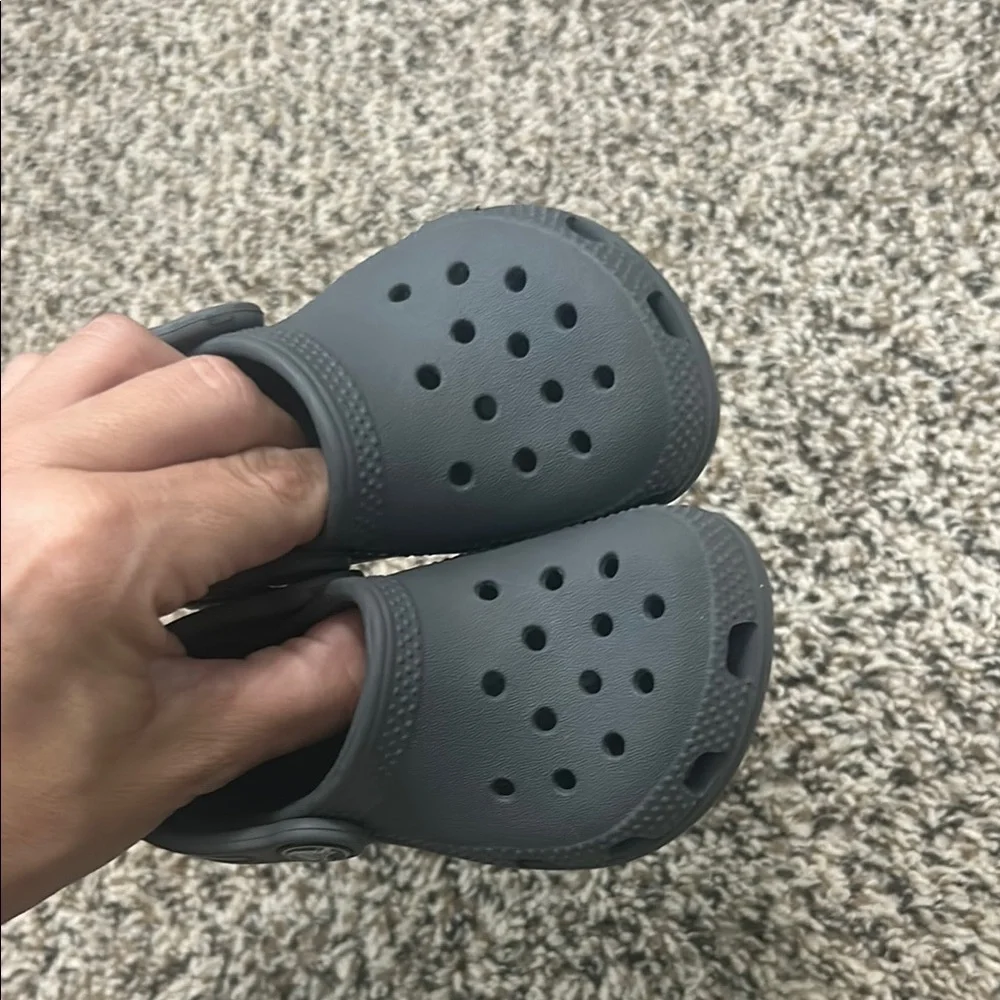 CROCS Gray Sandals with Ventilation and Heel Strap - new condition!